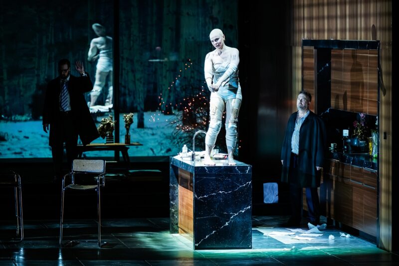 L'AFFAIRE MAKROPOULOS (Kornél Mundruczó, 2026) à l'Opéra de Lille du 05 au 16 février 2026 - Photographie © Frédéric Iovino