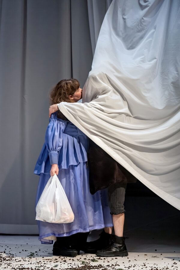 HURLEVENT (Maëlle Dequidt / La Phenomena) le 03 mars 2026 au Phénix Scène nationale, Valenciennes -
Photographie © Frédéric Iovino