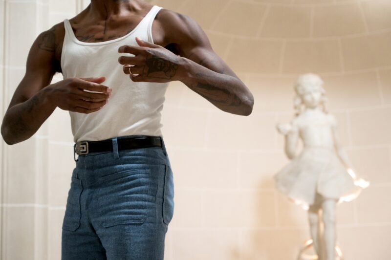 20 DANSEURS POUR LE XXE SIÈCLE ET PLUS ENCORE de Boris Charmatz le 06 novembre 2021 à l'Opéra de Lille.Photographie : FREDERIC IOVINO