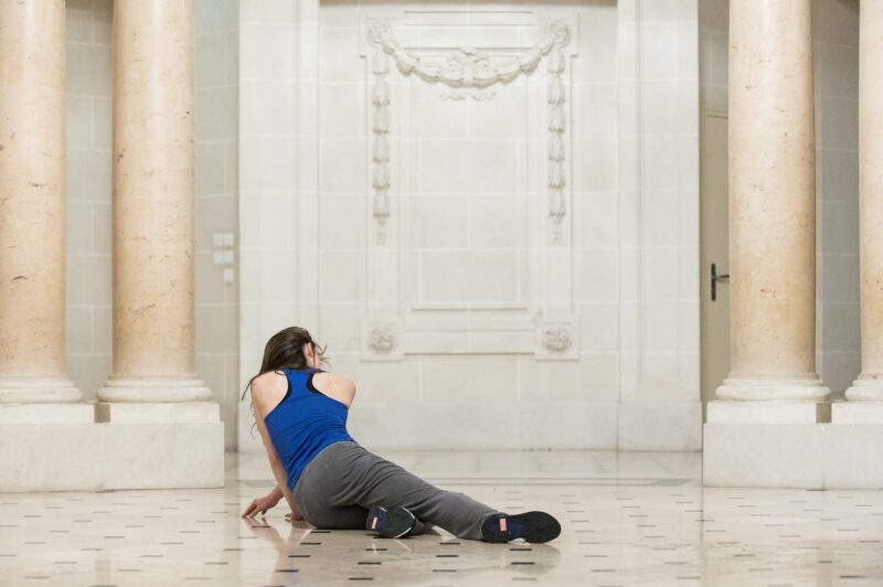 20 DANSEURS POUR LE XXE SIÈCLE ET PLUS ENCORE de Boris Charmatz le 06 novembre 2021 à l'Opéra de Lille.Photographie : FREDERIC IOVINO